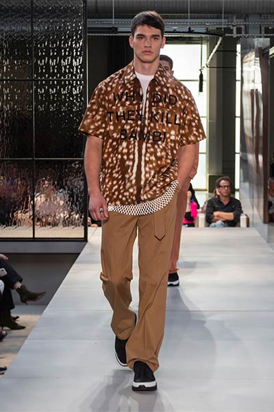 تصاميم راقية بلمسة جريئة ... اليك مجموعة Ricardo Tisci الأولى لدار Burberry